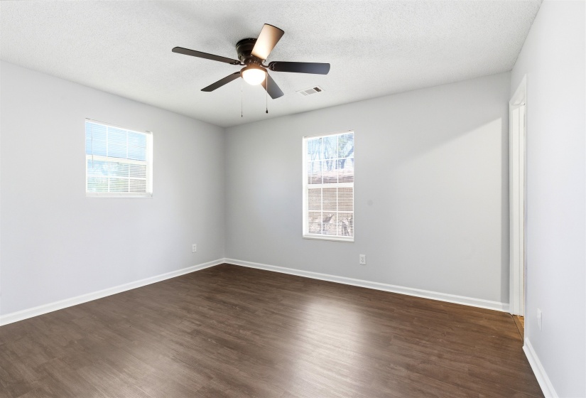2120 CURRY AVE, Memphis, Tennessee 38108, 3 Bedroom Bedrooms, 7 Room Rooms,2 BathroomBathrooms,Residential,For Sale,CURRY,0,10217874