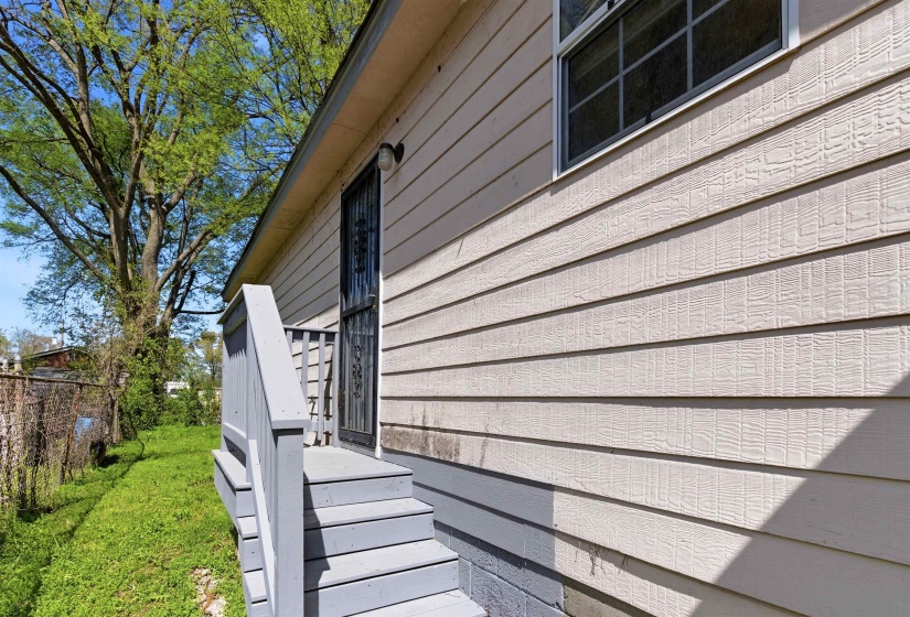 2120 CURRY AVE, Memphis, Tennessee 38108, 3 Bedroom Bedrooms, 7 Room Rooms,2 BathroomBathrooms,Residential,For Sale,CURRY,0,10217874