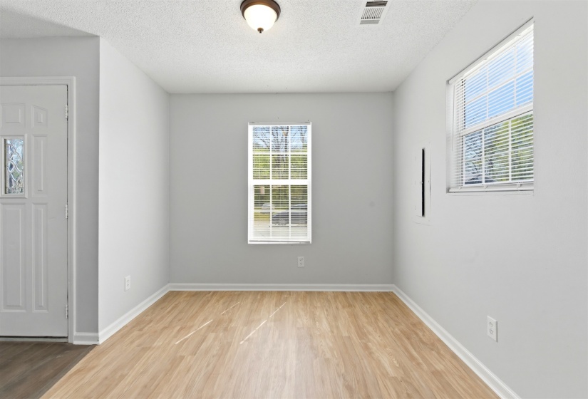 2120 CURRY AVE, Memphis, Tennessee 38108, 3 Bedroom Bedrooms, 7 Room Rooms,2 BathroomBathrooms,Residential,For Sale,CURRY,0,10217874