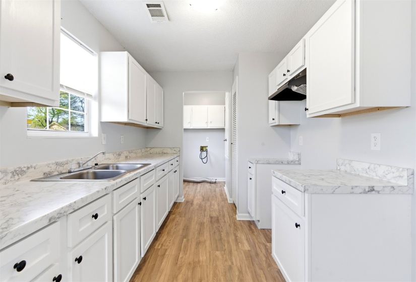 2120 CURRY AVE, Memphis, Tennessee 38108, 3 Bedroom Bedrooms, 7 Room Rooms,2 BathroomBathrooms,Residential,For Sale,CURRY,0,10217874