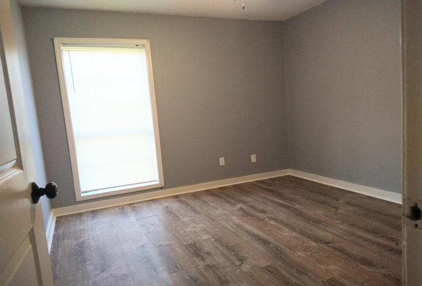 2nd bedroom in front of house.