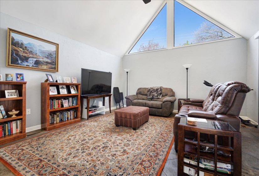1548 CHERRY PARK DR, Memphis, Tennessee 38120, 3 Bedrooms Bedrooms, 7 Rooms Rooms,2 BathroomsBathrooms,Residential,For Sale,CHERRY PARK,10212279
