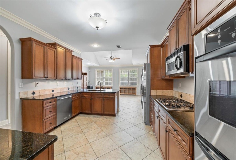 11979 HENNING OAKS LN, Arlington, Tennessee 38002, 5 Bedrooms Bedrooms, 9 Rooms Rooms,3 BathroomsBathrooms,Residential,For Sale,HENNING OAKS,10217919