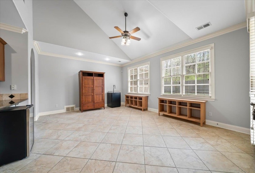 11979 HENNING OAKS LN, Arlington, Tennessee 38002, 5 Bedrooms Bedrooms, 9 Rooms Rooms,3 BathroomsBathrooms,Residential,For Sale,HENNING OAKS,10217919