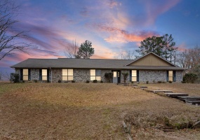 165 DEVILS BACKBONE RD, Saltillo, Mississippi 38866, 3 Bedroom Bedrooms, 0 ,2.1 BathroomBathrooms,Residential,For Sale,DEVILS BACKBONE,0,10217925