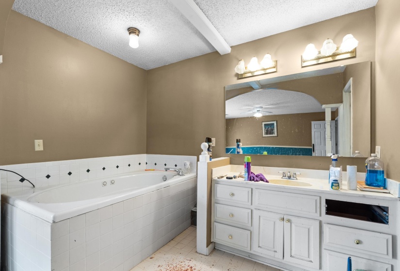 165 DEVILS BACKBONE RD, Saltillo, Mississippi 38866, 3 Bedroom Bedrooms, 0 ,2.1 BathroomBathrooms,Residential,For Sale,DEVILS BACKBONE,0,10217925