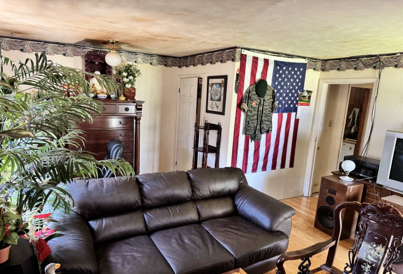 3083 CHERRY RD, Memphis, Tennessee 38118, 3 Bedrooms Bedrooms, 6 Rooms Rooms,1 BathroomBathrooms,Residential,For Sale,CHERRY,10217931