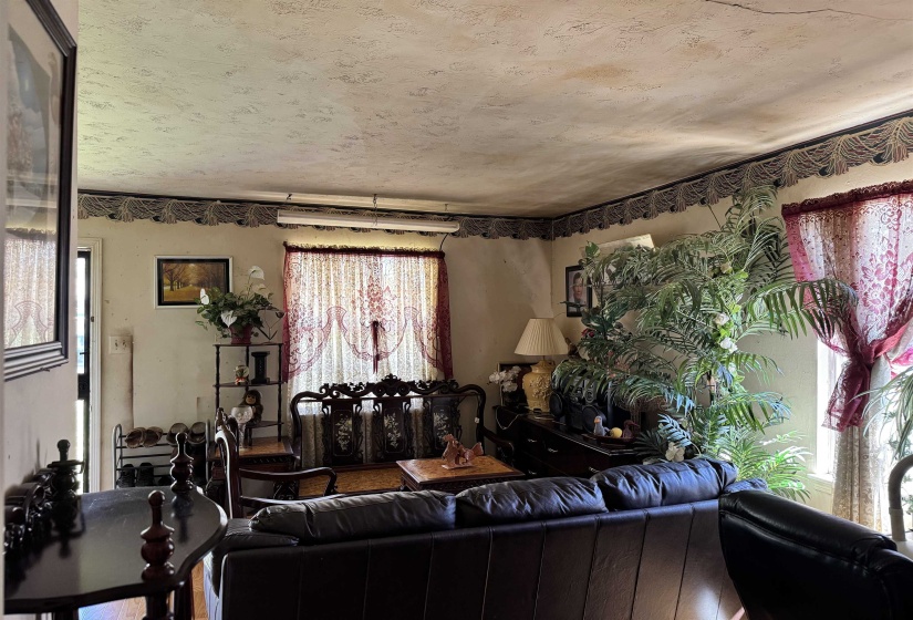 3083 CHERRY RD, Memphis, Tennessee 38118, 3 Bedrooms Bedrooms, 6 Rooms Rooms,1 BathroomBathrooms,Residential,For Sale,CHERRY,10217931