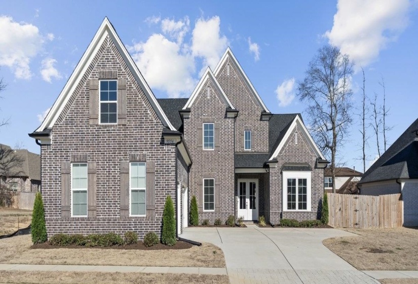 9554 GRAYS VALLEY DR, Cordova, Tennessee 38018, 5 Bedrooms Bedrooms, 10 Rooms Rooms,3 BathroomsBathrooms,Residential,For Sale,GRAYS VALLEY,10217956