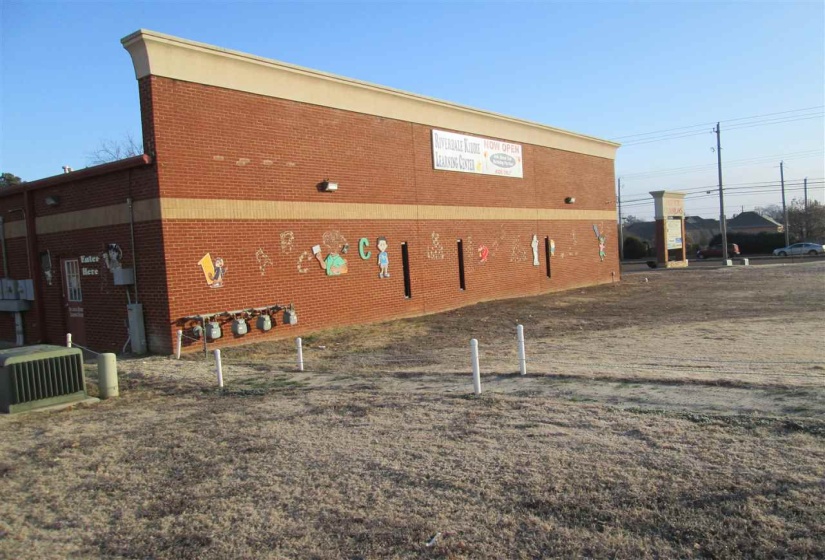 4087 RIVERDALE RD, Memphis, Tennessee 38115, ,Commercial/industrial,For Sale,RIVERDALE,10174894