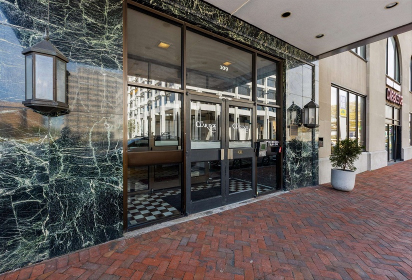 109 MAIN ST, Memphis, Tennessee 38103-5012, 1 Bedroom Bedrooms, 3 Room Rooms,1 BathroomBathrooms,Residential,For Sale,MAIN,0,10217362