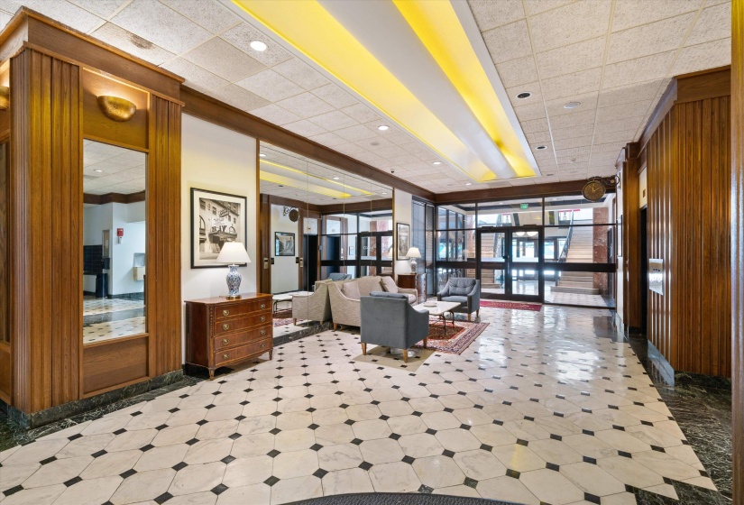 109 MAIN ST, Memphis, Tennessee 38103-5012, 1 Bedroom Bedrooms, 3 Room Rooms,1 BathroomBathrooms,Residential,For Sale,MAIN,0,10217362