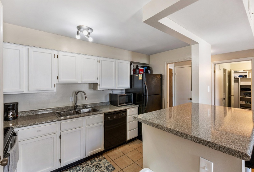 109 MAIN ST, Memphis, Tennessee 38103-5012, 1 Bedroom Bedrooms, 3 Room Rooms,1 BathroomBathrooms,Residential,For Sale,MAIN,0,10217362