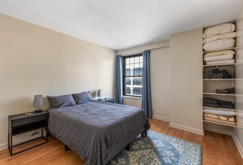 109 MAIN ST, Memphis, Tennessee 38103-5012, 1 Bedroom Bedrooms, 3 Room Rooms,1 BathroomBathrooms,Residential,For Sale,MAIN,0,10217362