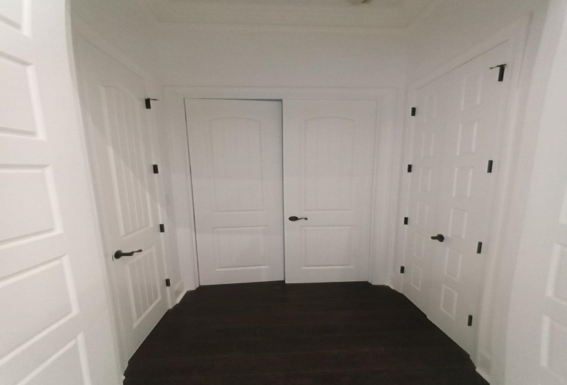 5690 WALNUT GROVE RD, Memphis, Tennessee 38120, 7 Bedrooms Bedrooms, 12 Rooms Rooms,6.1 BathroomsBathrooms,Residential,For Sale,WALNUT GROVE,10217587