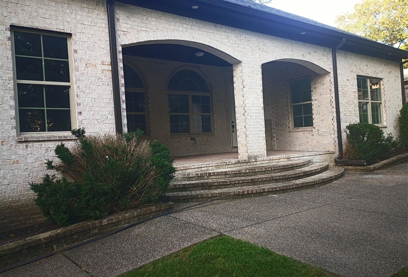 5690 WALNUT GROVE RD, Memphis, Tennessee 38120, 7 Bedrooms Bedrooms, 12 Rooms Rooms,6.1 BathroomsBathrooms,Residential,For Sale,WALNUT GROVE,10217587