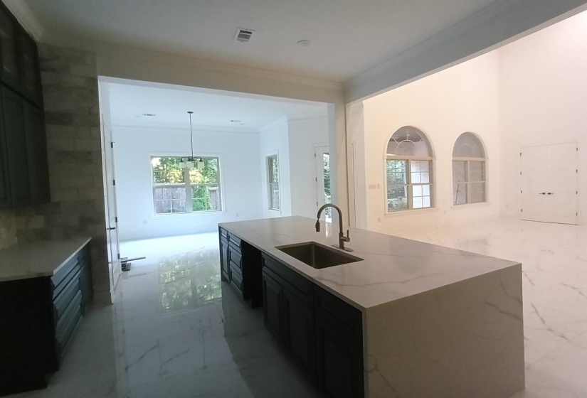 5690 WALNUT GROVE RD, Memphis, Tennessee 38120, 7 Bedrooms Bedrooms, 12 Rooms Rooms,6.1 BathroomsBathrooms,Residential,For Sale,WALNUT GROVE,10217587