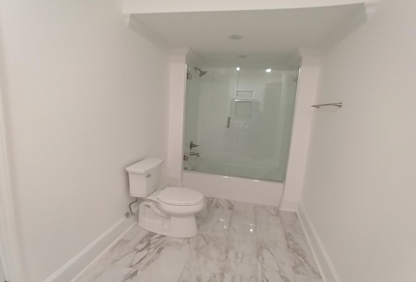 5690 WALNUT GROVE RD, Memphis, Tennessee 38120, 7 Bedrooms Bedrooms, 12 Rooms Rooms,6.1 BathroomsBathrooms,Residential,For Sale,WALNUT GROVE,10217587