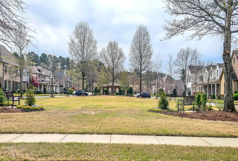 1784 PENSHURST DR, Collierville, Tennessee 38017, 3 Bedroom Bedrooms, 8 Room Rooms,3 BathroomBathrooms,Residential,For Sale,PENSHURST,0,10217967