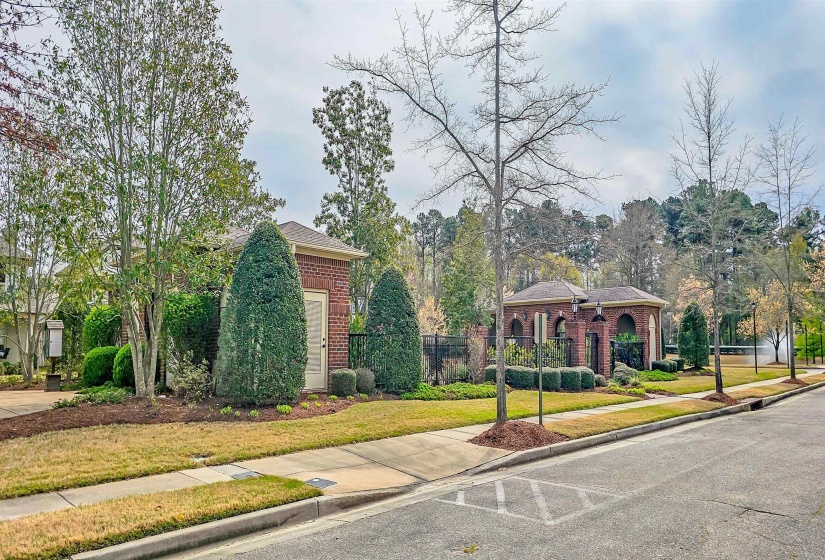 1784 PENSHURST DR, Collierville, Tennessee 38017, 3 Bedroom Bedrooms, 8 Room Rooms,3 BathroomBathrooms,Residential,For Sale,PENSHURST,0,10217967