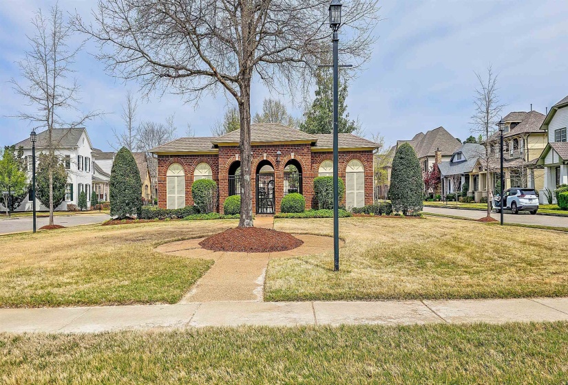 1784 PENSHURST DR, Collierville, Tennessee 38017, 3 Bedroom Bedrooms, 8 Room Rooms,3 BathroomBathrooms,Residential,For Sale,PENSHURST,0,10217967