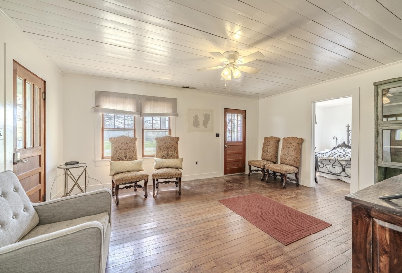 2423 HARDIN CREEK RD, Clifton, Tennessee 38425-9046, 3 Bedrooms Bedrooms, 10 Rooms Rooms,1 BathroomBathrooms,Residential,For Sale,HARDIN CREEK,10217973