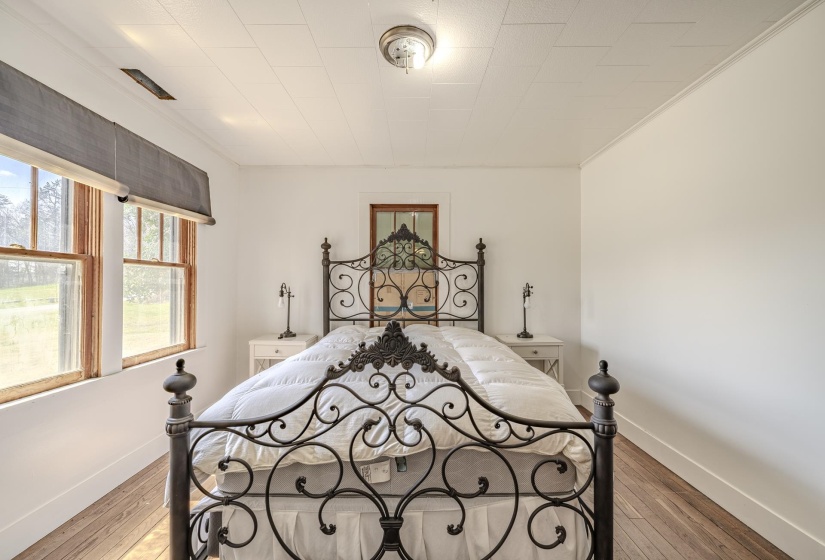 2423 HARDIN CREEK RD, Clifton, Tennessee 38425-9046, 3 Bedrooms Bedrooms, 10 Rooms Rooms,1 BathroomBathrooms,Residential,For Sale,HARDIN CREEK,10217973