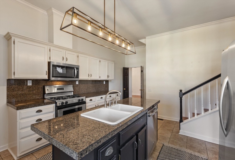 1680 CARRUTHERS PL, Memphis, Tennessee 38112, 4 Bedrooms Bedrooms, 8 Rooms Rooms,2.1 BathroomsBathrooms,Residential,For Sale,CARRUTHERS,10217976