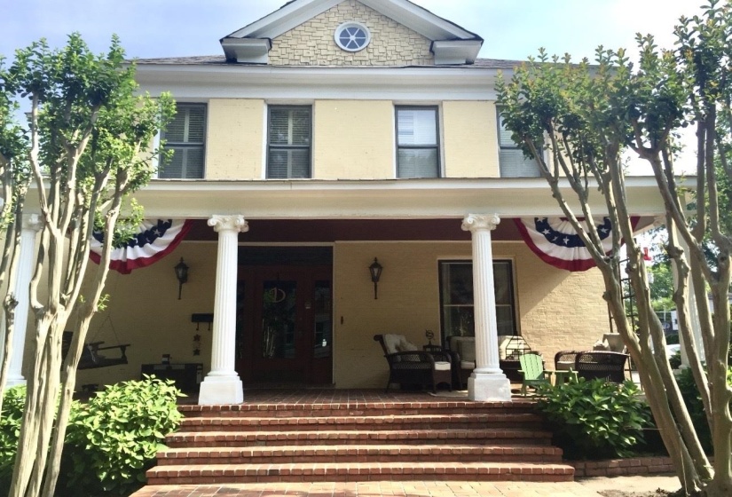 1680 CARRUTHERS PL, Memphis, Tennessee 38112, 4 Bedrooms Bedrooms, 8 Rooms Rooms,2.1 BathroomsBathrooms,Residential,For Sale,CARRUTHERS,10217976