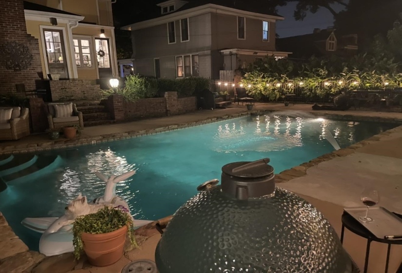 1680 CARRUTHERS PL, Memphis, Tennessee 38112, 4 Bedrooms Bedrooms, 8 Rooms Rooms,2.1 BathroomsBathrooms,Residential,For Sale,CARRUTHERS,10217976