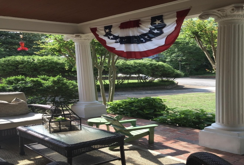 1680 CARRUTHERS PL, Memphis, Tennessee 38112, 4 Bedrooms Bedrooms, 8 Rooms Rooms,2.1 BathroomsBathrooms,Residential,For Sale,CARRUTHERS,10217976