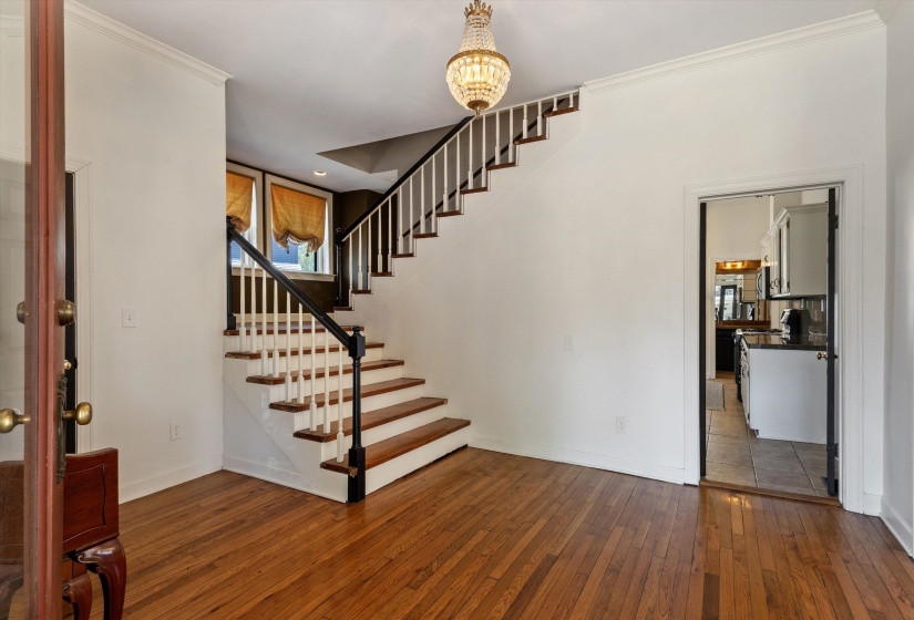 1680 CARRUTHERS PL, Memphis, Tennessee 38112, 4 Bedrooms Bedrooms, 8 Rooms Rooms,2.1 BathroomsBathrooms,Residential,For Sale,CARRUTHERS,10217976