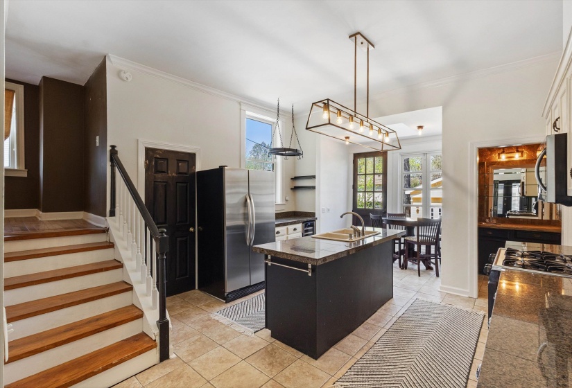 1680 CARRUTHERS PL, Memphis, Tennessee 38112, 4 Bedrooms Bedrooms, 8 Rooms Rooms,2.1 BathroomsBathrooms,Residential,For Sale,CARRUTHERS,10217976