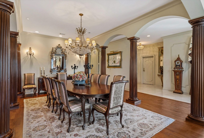 5194 LEXINGTON CLUB CV, Memphis, Tennessee 38117, 3 Bedroom Bedrooms, 8 Room Rooms,4 BathroomBathrooms,Residential,For Sale,LEXINGTON CLUB,0,10217985