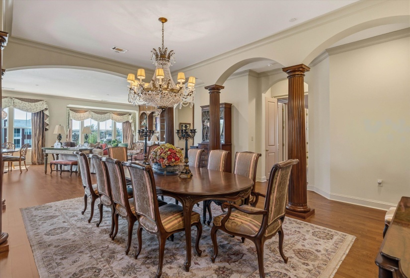 5194 LEXINGTON CLUB CV, Memphis, Tennessee 38117, 3 Bedroom Bedrooms, 8 Room Rooms,4 BathroomBathrooms,Residential,For Sale,LEXINGTON CLUB,0,10217985