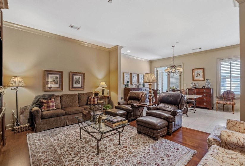 5194 LEXINGTON CLUB CV, Memphis, Tennessee 38117, 3 Bedroom Bedrooms, 8 Room Rooms,4 BathroomBathrooms,Residential,For Sale,LEXINGTON CLUB,0,10217985