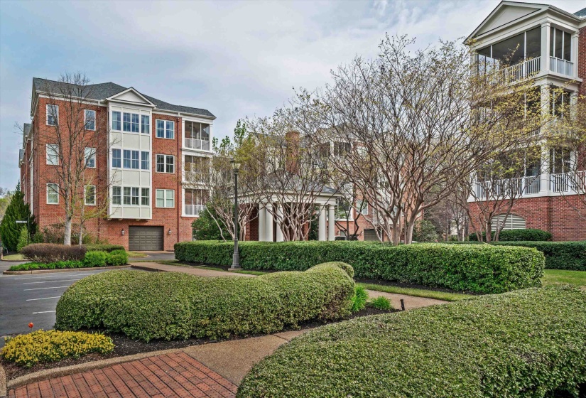 5194 LEXINGTON CLUB CV, Memphis, Tennessee 38117, 3 Bedroom Bedrooms, 8 Room Rooms,4 BathroomBathrooms,Residential,For Sale,LEXINGTON CLUB,0,10217985