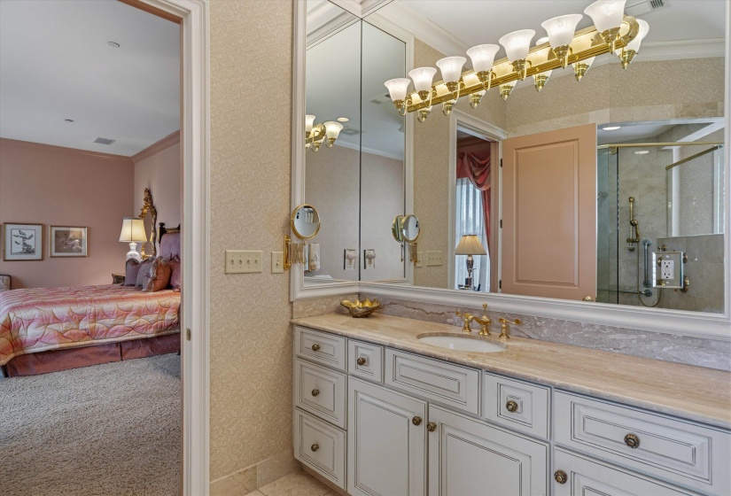 5194 LEXINGTON CLUB CV, Memphis, Tennessee 38117, 3 Bedroom Bedrooms, 8 Room Rooms,4 BathroomBathrooms,Residential,For Sale,LEXINGTON CLUB,0,10217985