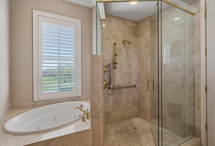5194 LEXINGTON CLUB CV, Memphis, Tennessee 38117, 3 Bedroom Bedrooms, 8 Room Rooms,4 BathroomBathrooms,Residential,For Sale,LEXINGTON CLUB,0,10217985