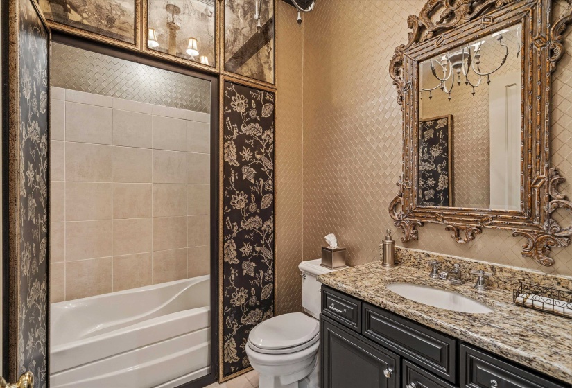 5194 LEXINGTON CLUB CV, Memphis, Tennessee 38117, 3 Bedroom Bedrooms, 8 Room Rooms,4 BathroomBathrooms,Residential,For Sale,LEXINGTON CLUB,0,10217985