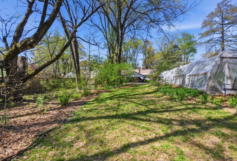 270 CHERRY CIR, Memphis, Tennessee 38117, 3 Bedrooms Bedrooms, 9 Rooms Rooms,3.1 BathroomsBathrooms,Residential,For Sale,CHERRY,10217998