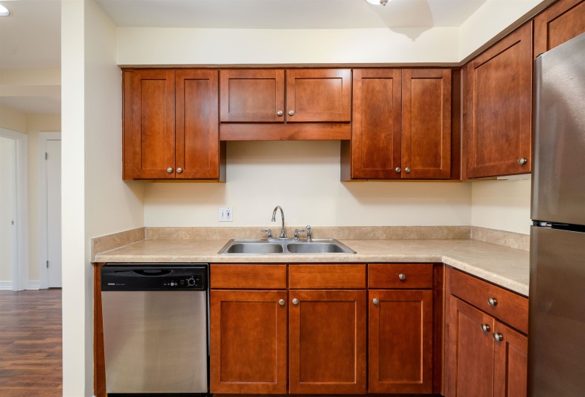 655 RIVERSIDE DR, Memphis, Tennessee 38103, 1 Bedroom Bedrooms, 3 Rooms Rooms,1 BathroomBathrooms,Residential,For Sale,RIVERSIDE,10218000