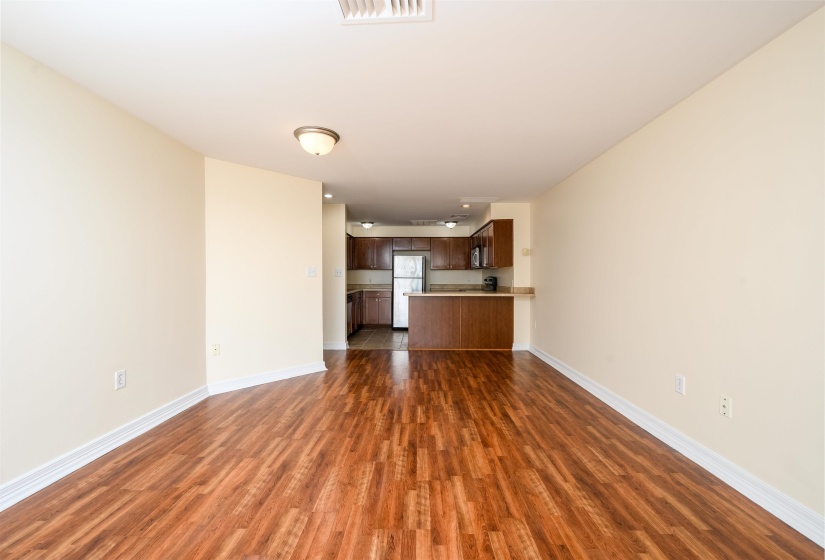 655 RIVERSIDE DR, Memphis, Tennessee 38103, 1 Bedroom Bedrooms, 3 Rooms Rooms,1 BathroomBathrooms,Residential,For Sale,RIVERSIDE,10218000