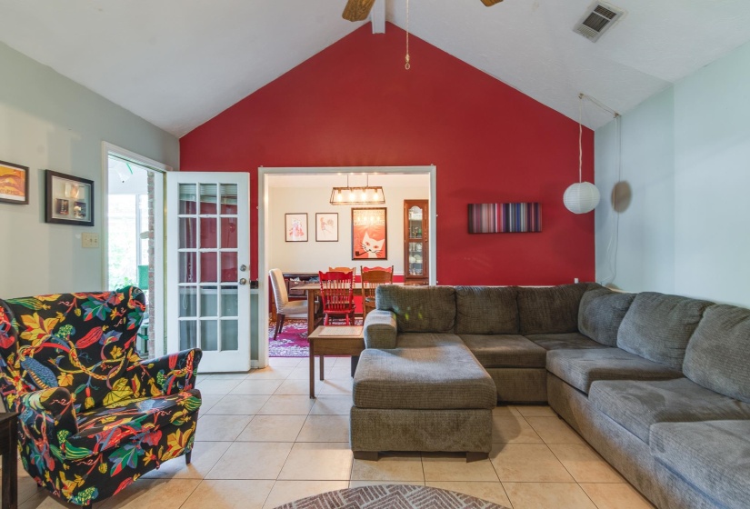 765 PECAN GARDENS CIR, Memphis, Tennessee 38122, 3 Bedrooms Bedrooms, 6 Rooms Rooms,2 BathroomsBathrooms,Residential,For Sale,PECAN GARDENS,10218001