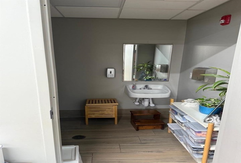 1430 POPLAR AVE, Memphis, Tennessee 38104, ,Commercial/industrial,For Sale,POPLAR,10218040