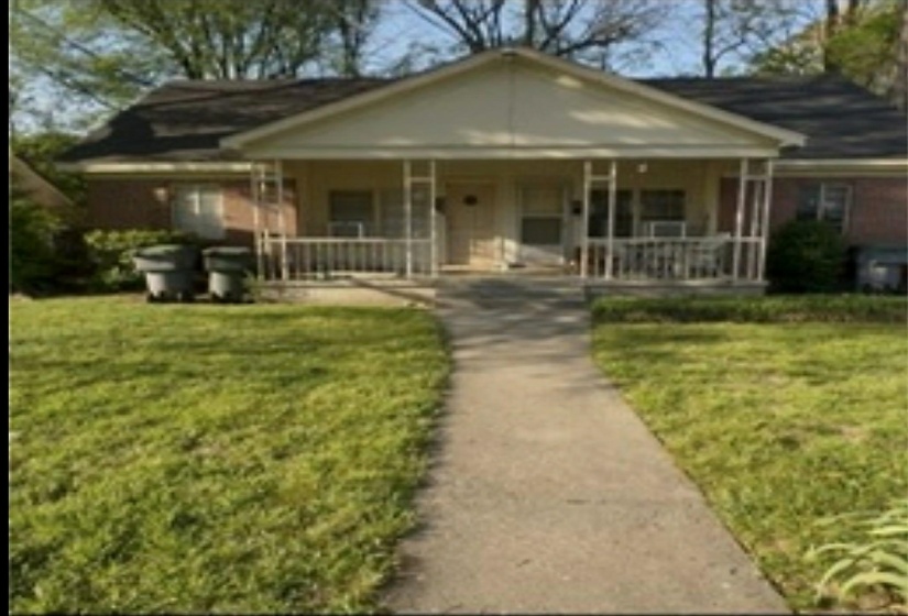 2288 MONROE AVE, Memphis, Tennessee 38104, 2 Bedrooms Bedrooms, ,1 BathroomBathrooms,Duplexes,For Sale,MONROE,10218061