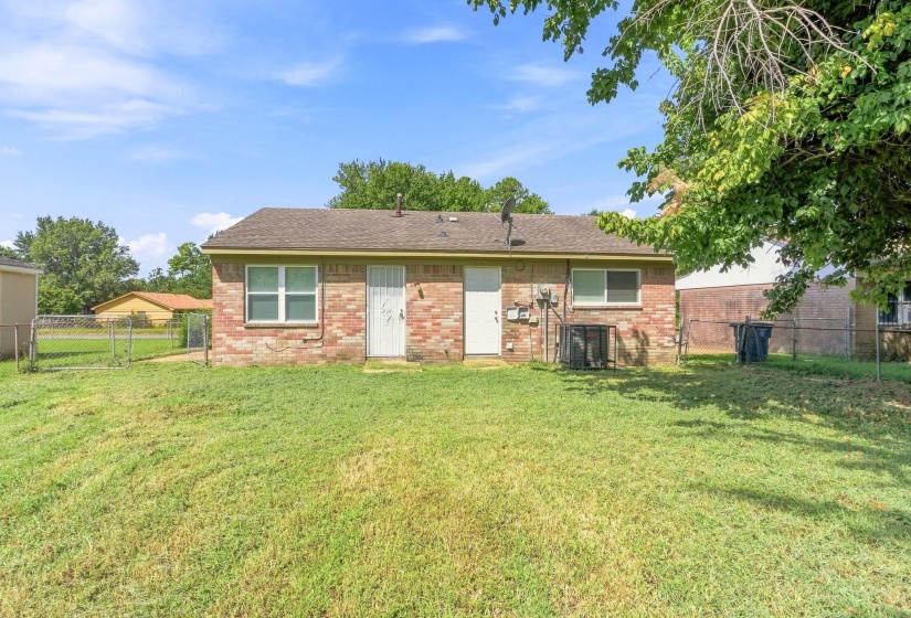 580 BLACKHAWK RD, Memphis, Tennessee 38109, 3 Bedroom Bedrooms, 5 Room Rooms,1 BathroomBathrooms,Residential,For Sale,BLACKHAWK,0,10218034