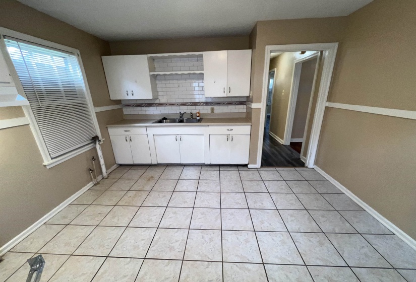 3043 COLEMAN AVE, Memphis, Tennessee 38112, 2 Bedroom Bedrooms, 4 Room Rooms,1 BathroomBathrooms,Residential,For Sale,COLEMAN,0,10218048