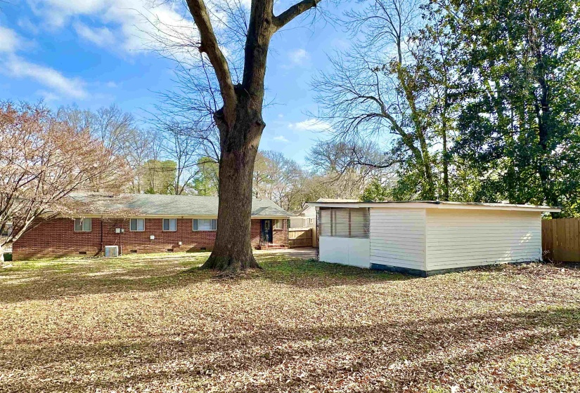 141 WHITE STATION RD, Memphis, Tennessee 38117, 3 Bedrooms Bedrooms, 6 Rooms Rooms,2 BathroomsBathrooms,Residential,For Sale,WHITE STATION,10218049