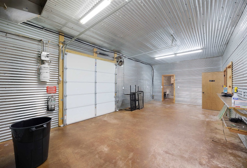 1196 MULBERRY AVE, Selmer, Tennessee 38375, 0 , 0 ,0,Commercial/industrial,For Sale,MULBERRY,0,10218107